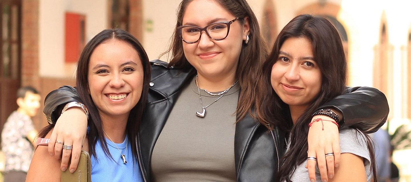 Celebrando el Día del Amor y la Amistad en la Universidad Marista de Querétaro